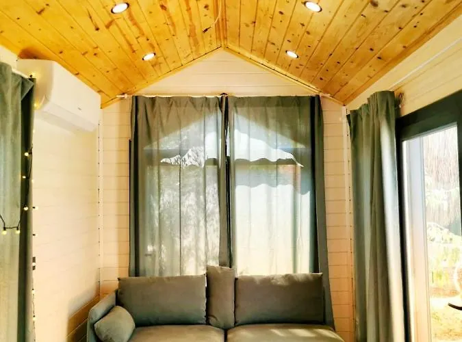 キャンプ場 Joy Glamping カシュ